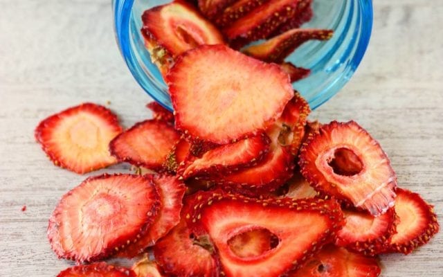 Dehydrated strawberries: how to dry strawberries with your dehydrator