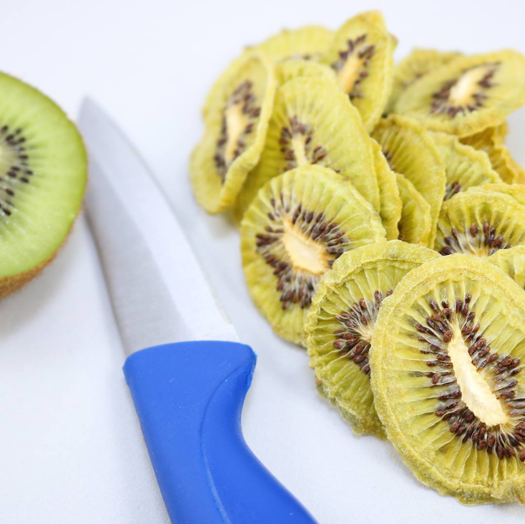 How To Cut a Kiwi: Different Methods – Dalstrong